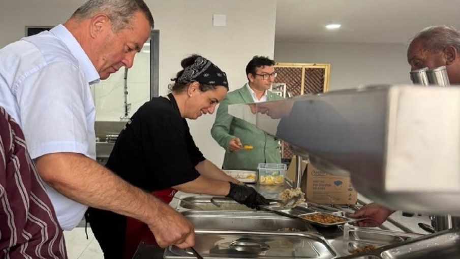 Başkan Neşet Çakır Kent Lokantası’nda Vatandaşlarla Buluştu